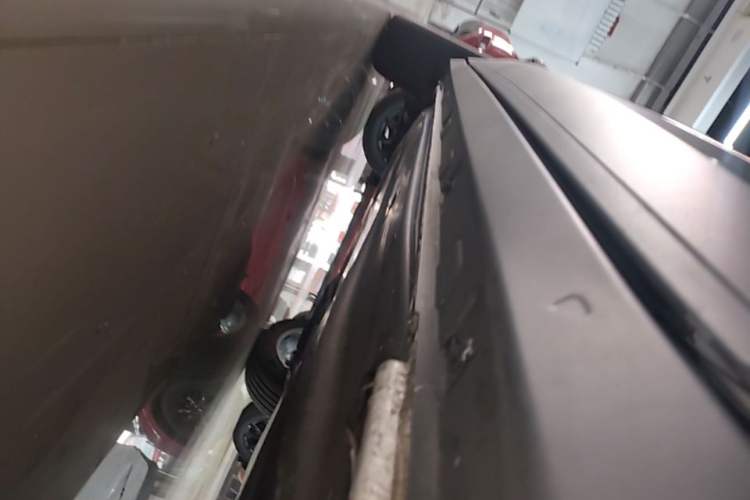 Used Volkswagen T-ROC 2022 280TSI DSG Two-Wheel Drive Elite PLUS Right Side Sill