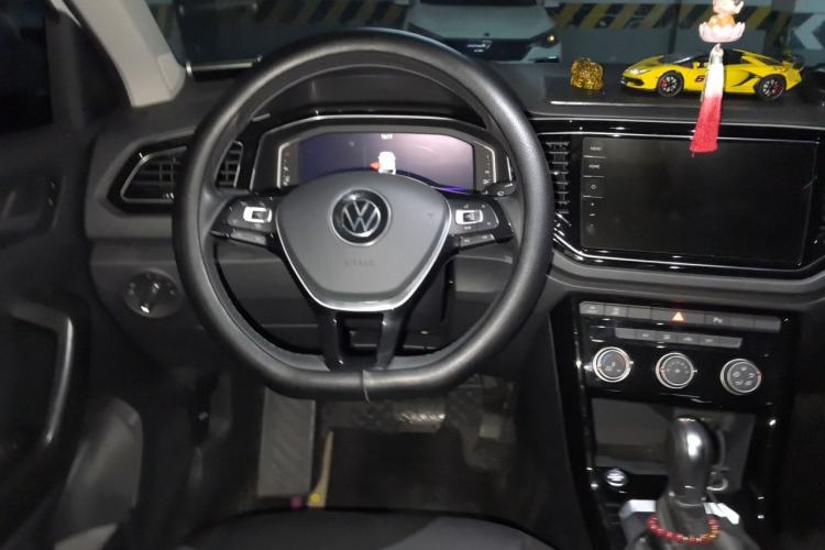 Used Volkswagen T-ROC 2022 280TSI DSG Two-Wheel Drive Comfort PLUS Steering Wheel