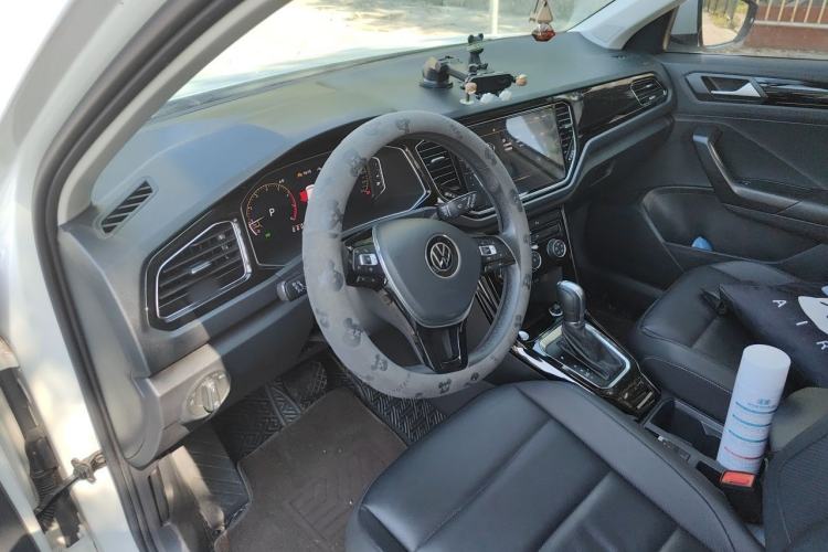 Used Volkswagen T-ROC 2022 280TSI DSG Two-Wheel Drive Comfort PLUS Steering Wheel