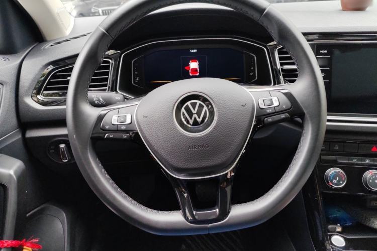Used Volkswagen T-ROC 2022 280TSI DSG Two-Wheel Drive Comfort PLUS Steering Wheel