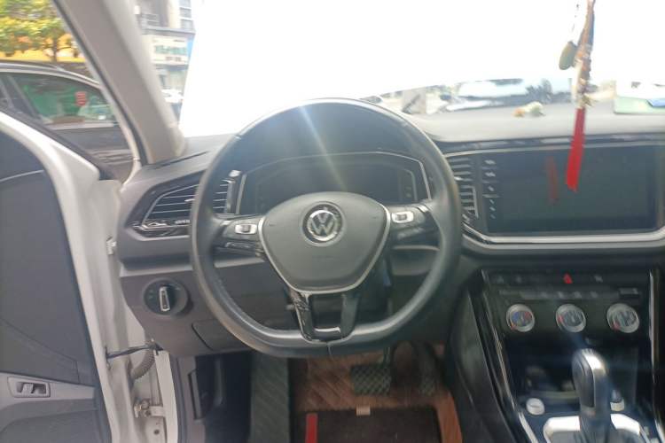Used Volkswagen T-ROC 2022 280TSI DSG Two-Wheel Drive Elite PLUS Steering Wheel