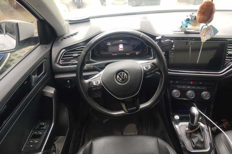 Used Volkswagen T-ROC 2022 280TSI DSG Two-Wheel Drive Comfort PLUS Steering Wheel