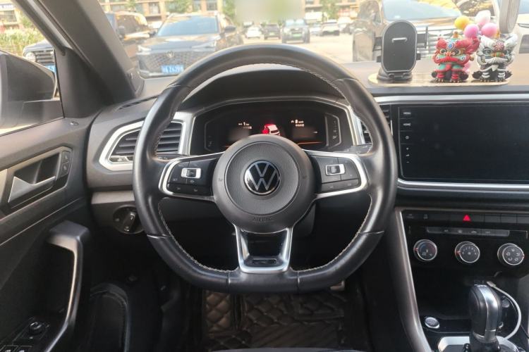 Used Volkswagen T-ROC 2022 280TSI DSG Two-Wheel Drive R-Line Pro PLUS Steering Wheel