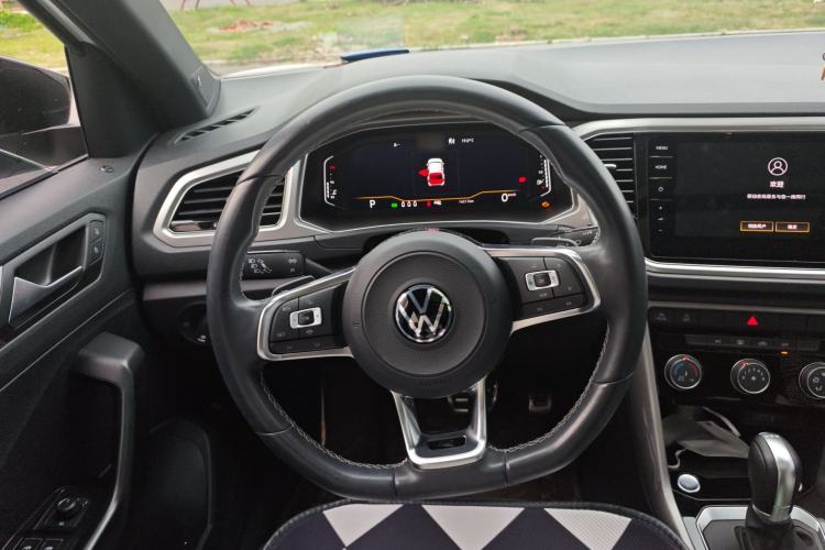 Used Volkswagen T-ROC 2022 280TSI DSG Two-Wheel Drive R-Line Pro PLUS Steering Wheel