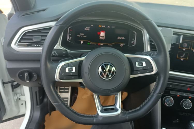 Used Volkswagen T-ROC 2022 280TSI DSG Two-Wheel Drive R-Line Pro PLUS Steering Wheel
