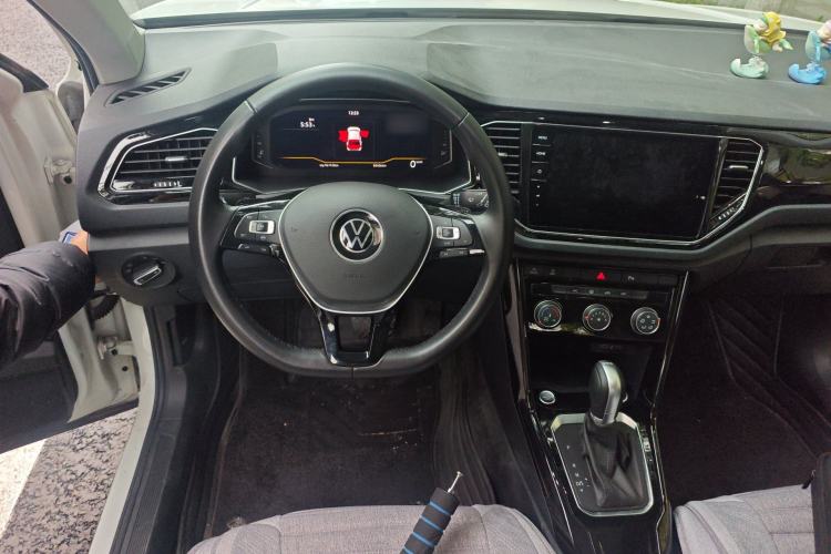 Used Volkswagen T-ROC 2022 280TSI DSG Two-Wheel Drive Comfort PLUS Steering Wheel