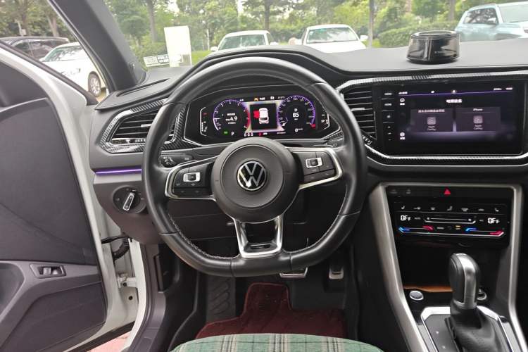 Used Volkswagen T-ROC 2022 280TSI DSG Two-Wheel Drive R-Line Pro PLUS Steering Wheel