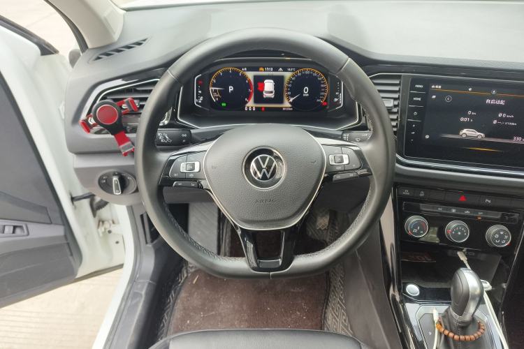 Used Volkswagen T-ROC 2022 280TSI DSG Two-Wheel Drive Comfort PLUS Steering Wheel