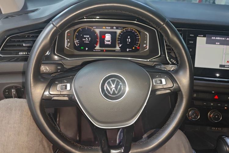 Used Volkswagen T-ROC 2022 280TSI DSG Two-Wheel Drive Comfort PLUS Steering Wheel