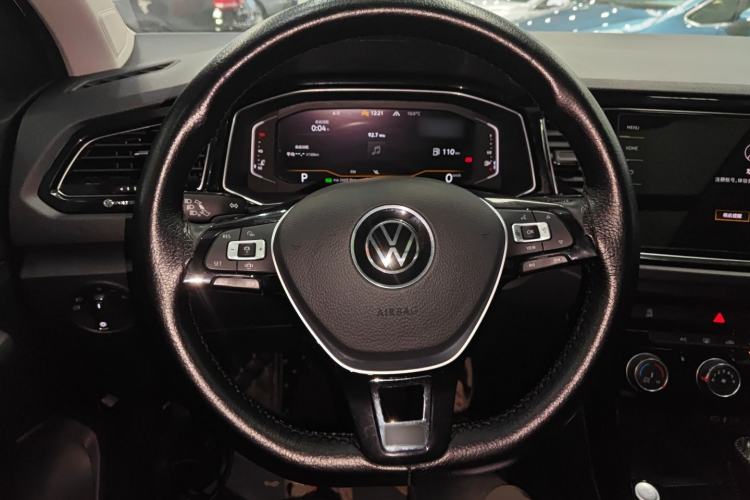 Used Volkswagen T-ROC 2022 280TSI DSG Two-Wheel Drive Comfort PLUS Steering Wheel