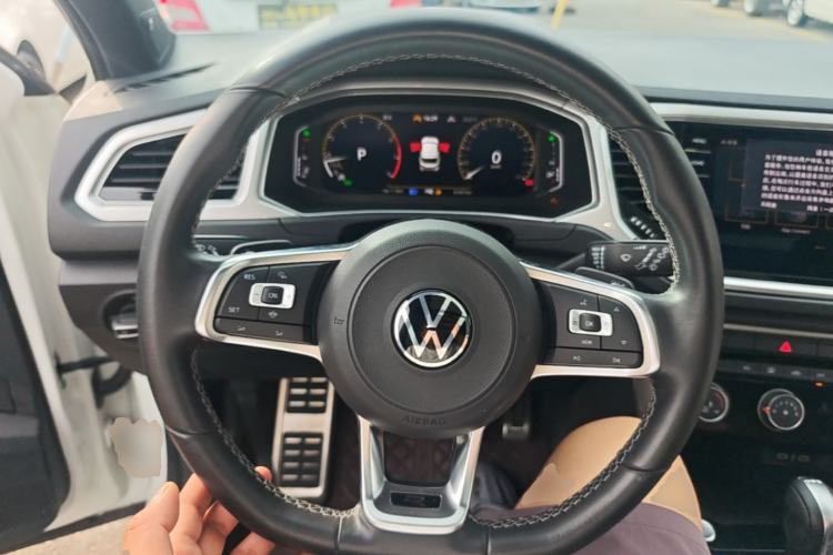 Used Volkswagen T-ROC 2022 280TSI DSG Two-Wheel Drive R-Line Pro PLUS Steering Wheel