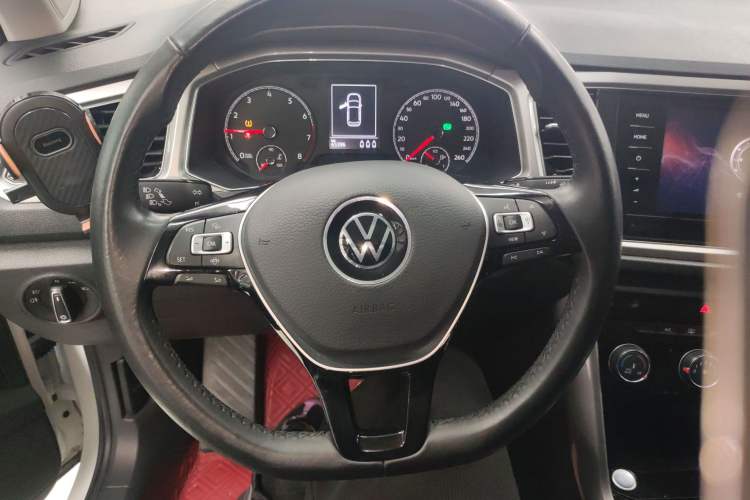 Used Volkswagen T-ROC 2022 280TSI DSG Two-Wheel Drive Elite PLUS Steering Wheel