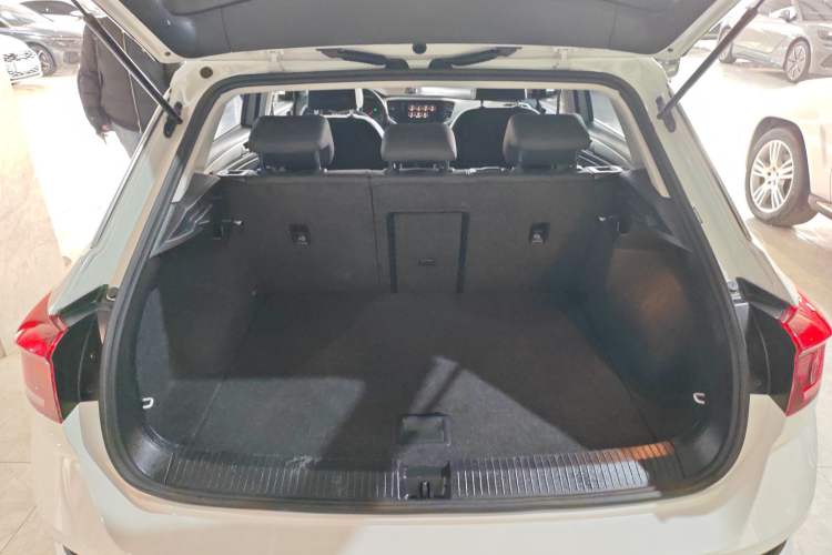 Used Volkswagen T-ROC 2022 280TSI DSG Two-Wheel Drive Elite PLUS Trunk