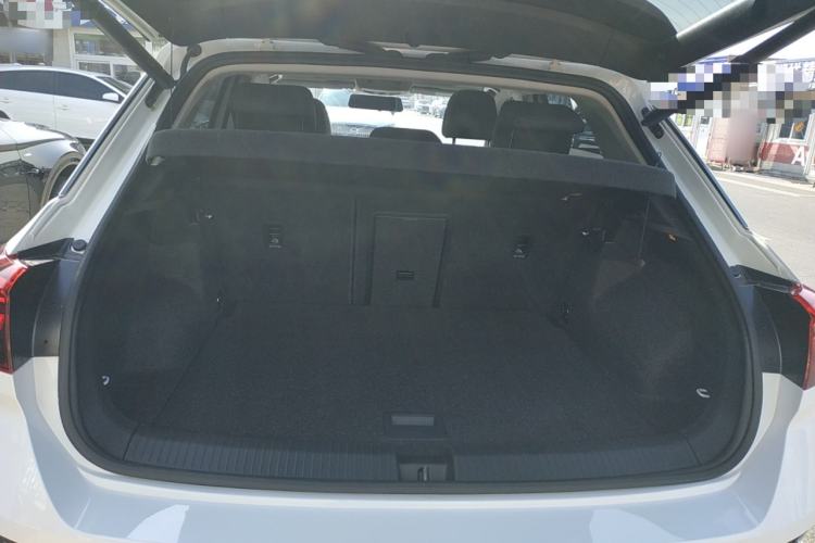 Used Volkswagen T-ROC 2022 280TSI DSG Two-Wheel Drive Comfort PLUS Trunk