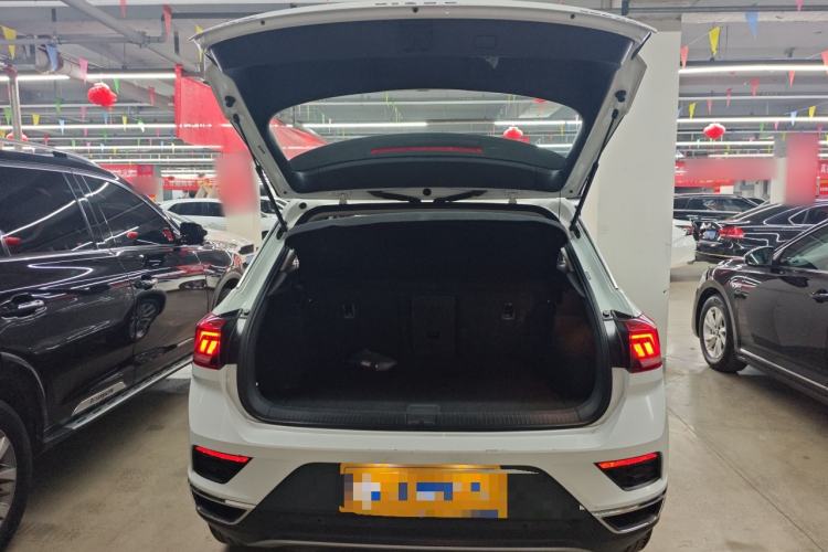 Used Volkswagen T-ROC 2022 280TSI DSG Two-Wheel Drive Elite PLUS Trunk