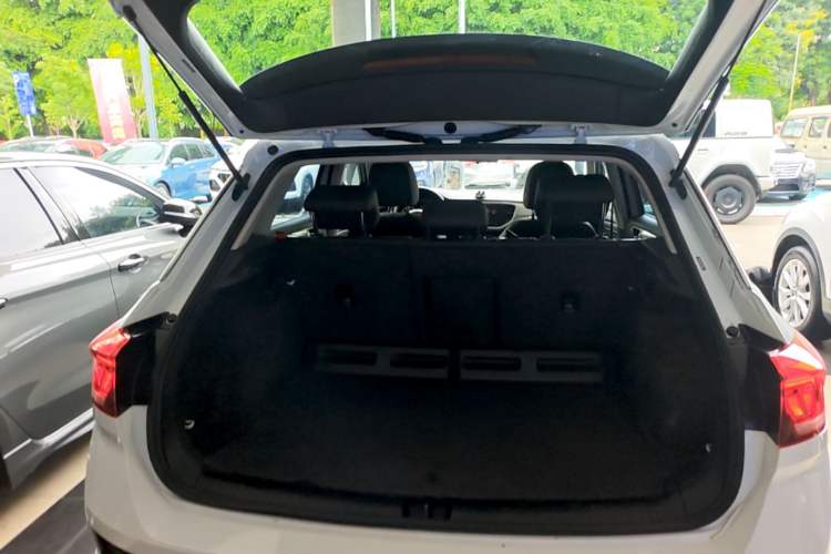 Used Volkswagen T-ROC 2022 280TSI DSG Two-Wheel Drive Elite PLUS Trunk