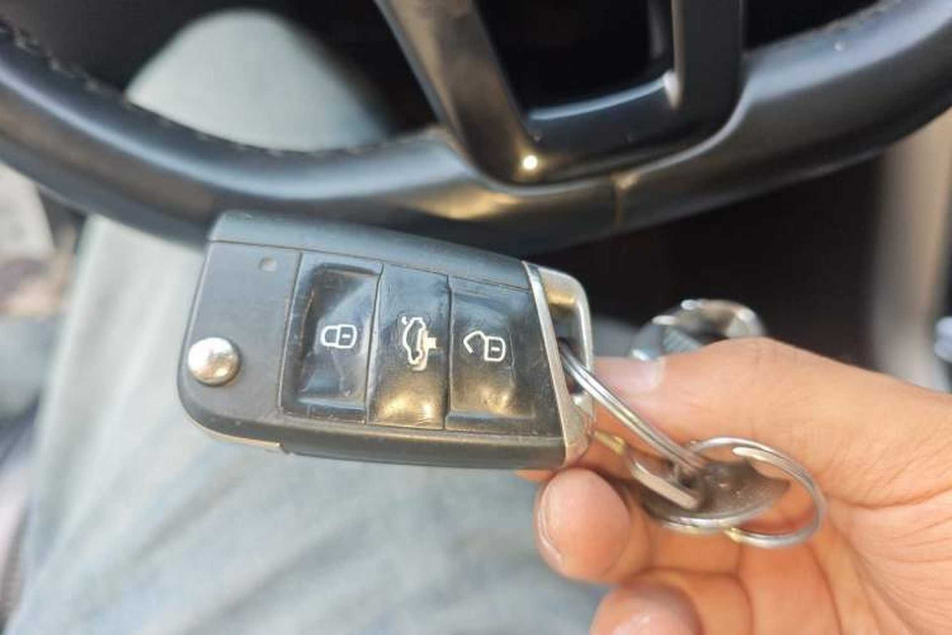 Used Volkswagen T-ROC 2022 280TSI DSG Two-Wheel Drive Elite PLUS Vehicle Key
