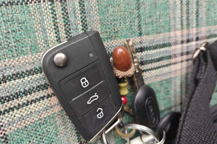 Used Volkswagen T-ROC 2022 280TSI DSG Two-Wheel Drive R-Line Pro PLUS Vehicle Key