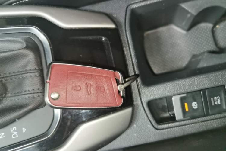 Used Volkswagen T-ROC 2022 280TSI DSG Two-Wheel Drive Elite PLUS Vehicle Key