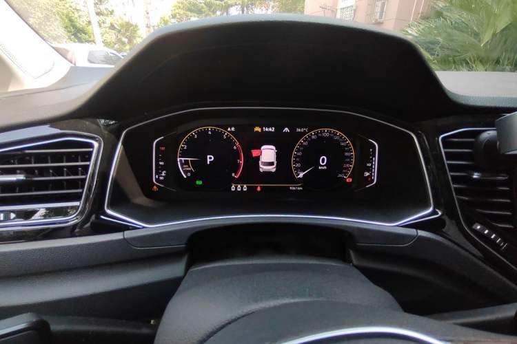 Used Volkswagen T-ROC 2022 280TSI DSG Two-Wheel Drive Comfort PLUS Instrument Cluster