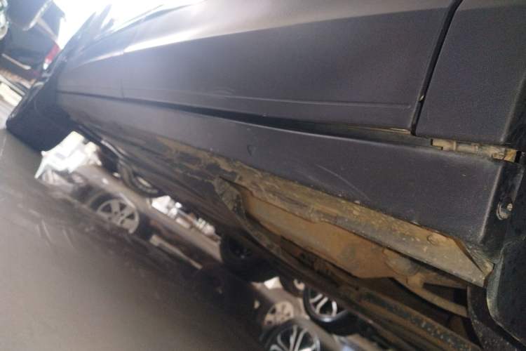 Used Volkswagen T-ROC 2022 280TSI DSG Two-Wheel Drive Comfort PLUS Left Side Sill