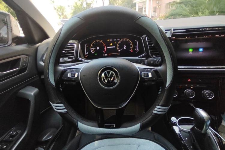 Used Volkswagen T-ROC 2022 280TSI DSG Two-Wheel Drive Comfort PLUS Steering Wheel