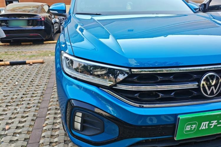 Used Volkswagen T-ROC 2023 300TSI DSG Two-Wheel-Drive Chen Guang Edition Right Front Headlight
