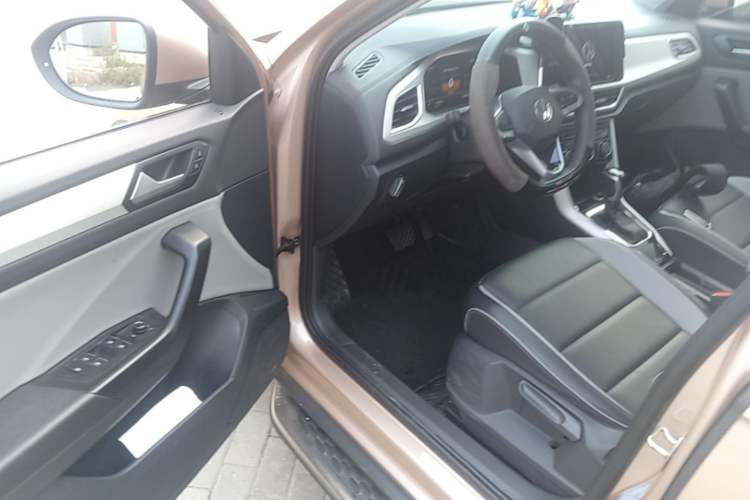 Used Volkswagen T-ROC 2023 280TSI DSG Two-Wheel Drive Time Edition Driver Seat