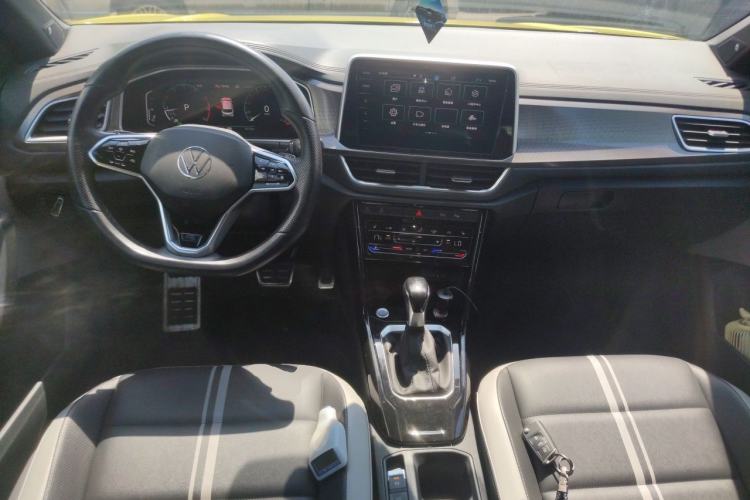 Used Volkswagen T-ROC 2023 300TSI DSG Two-Wheel Drive Starlight Edition Center Console
