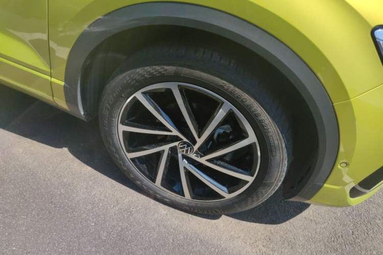 Used Volkswagen T-ROC 2023 300TSI DSG Two-Wheel Drive Starlight Edition Right Front Wheel Hub