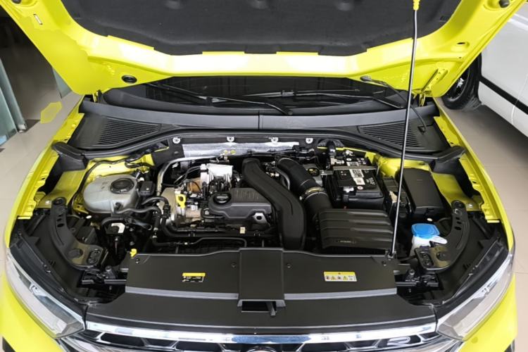 Used Volkswagen T-ROC 2023 300TSI DSG Two-Wheel Drive Starlight Edition Engine Bay