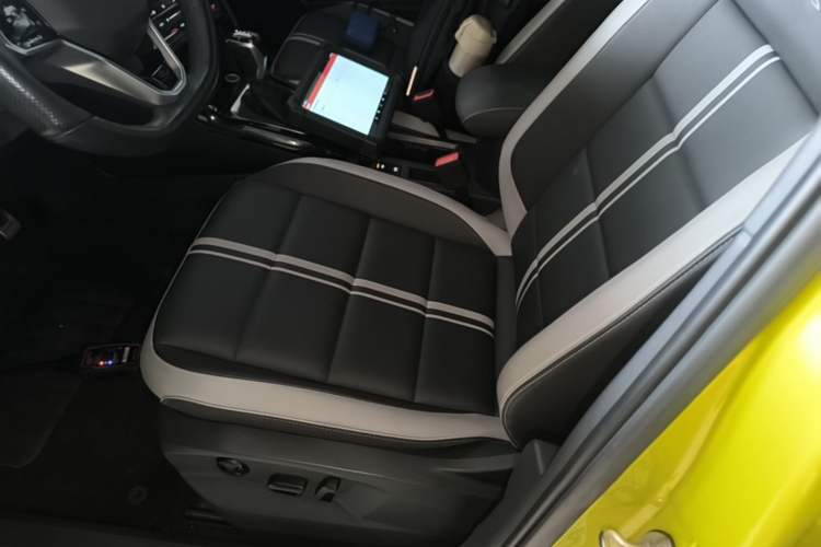 Used Volkswagen T-ROC 2023 300TSI DSG Two-Wheel Drive Starlight Edition Left Front Seat