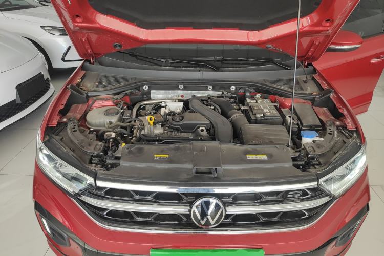 Used Volkswagen T-ROC 2023 300TSI DSG Two-Wheel-Drive Chen Guang Edition Engine Bay