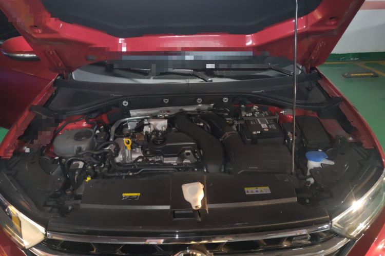 Used Volkswagen T-ROC 2023 300TSI DSG Two-Wheel-Drive Chen Guang Edition Engine Bay