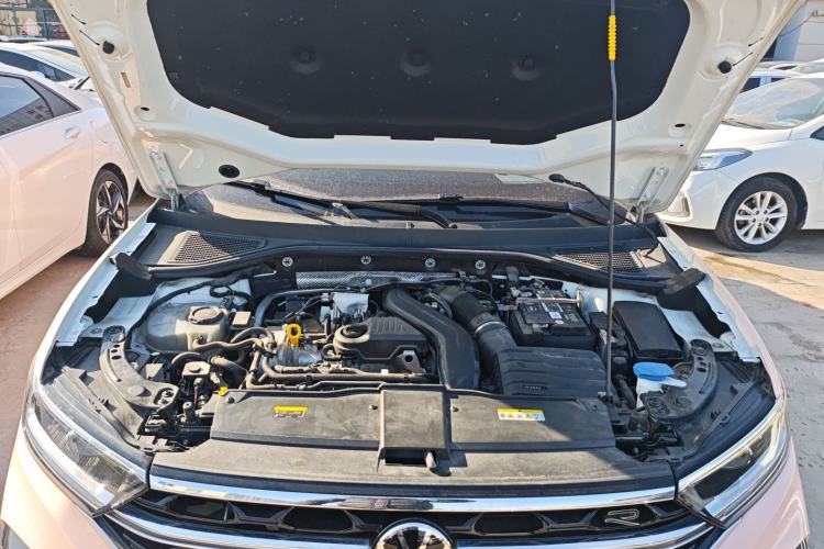 Used Volkswagen T-ROC 2023 300TSI DSG Two-Wheel-Drive Chen Guang Edition Engine Bay