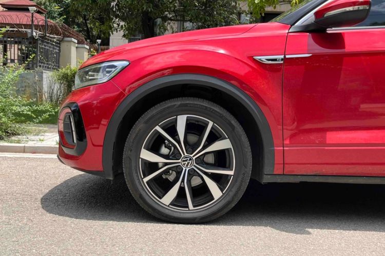 Used Volkswagen T-ROC 2023 300TSI DSG Two-Wheel-Drive Chen Guang Edition Exterior 6