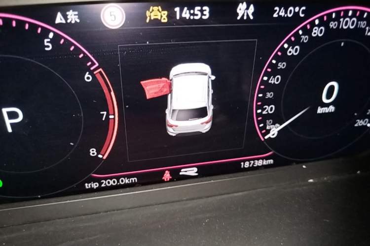 Used Volkswagen T-ROC 2023 300TSI DSG Two-Wheel-Drive Chen Guang Edition Instrument Cluster