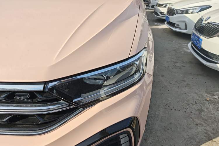 Used Volkswagen T-ROC 2023 300TSI DSG Two-Wheel-Drive Chen Guang Edition Left Front Headlight