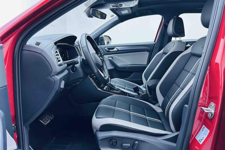 Used Volkswagen T-ROC 2023 300TSI DSG Two-Wheel-Drive Chen Guang Edition Left Front Seat