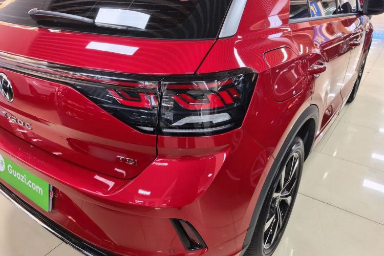 Used Volkswagen T-ROC 2023 300TSI DSG Two-Wheel-Drive Chen Guang Edition Right Rear Taillight