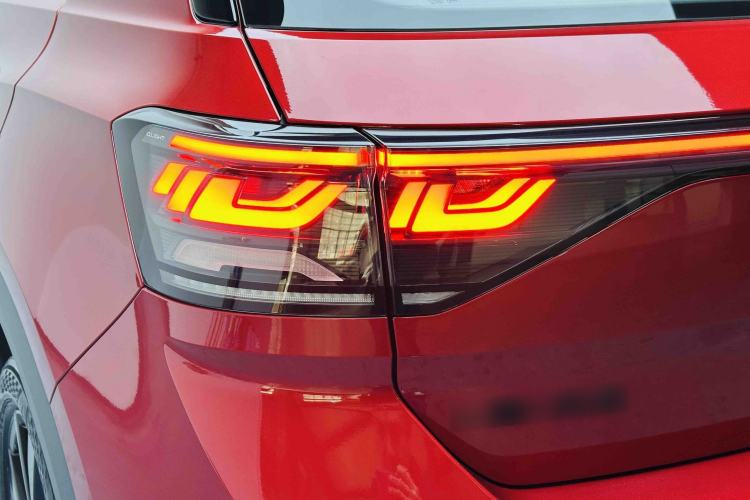 Used Volkswagen T-ROC 2023 300TSI DSG Two-Wheel-Drive Chen Guang Edition Right Rear Taillight