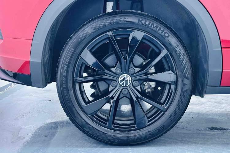 Used Volkswagen T-ROC 2023 300TSI DSG Two-Wheel-Drive Chen Guang Edition Right Rear Wheel Hub
