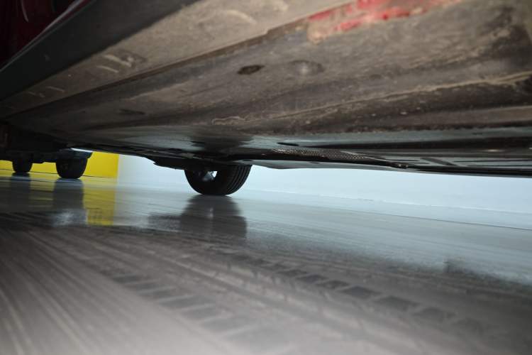 Used Volkswagen T-ROC 2023 300TSI DSG Two-Wheel-Drive Chen Guang Edition Right Side Sill