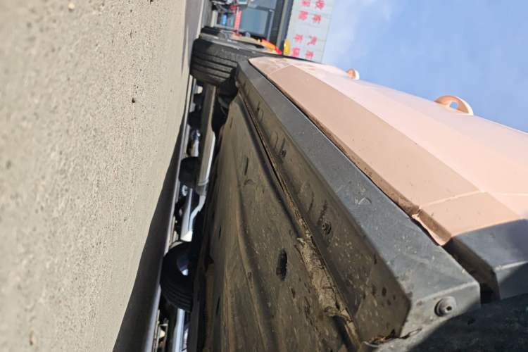 Used Volkswagen T-ROC 2023 300TSI DSG Two-Wheel-Drive Chen Guang Edition Right Side Sill