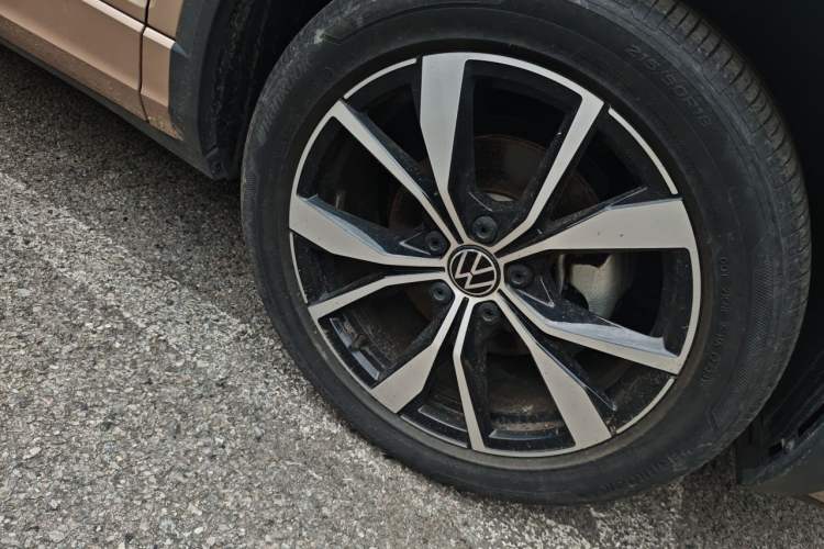 Used Volkswagen T-ROC 2023 300TSI DSG Two-Wheel-Drive Chen Guang Edition Exterior 1