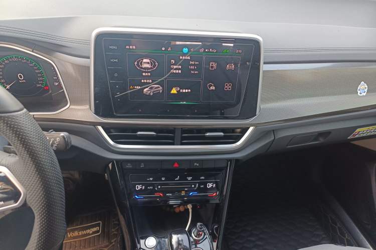 Used Volkswagen T-ROC 2023 300TSI DSG Two-Wheel-Drive Chen Guang Edition Audio And AC Panel