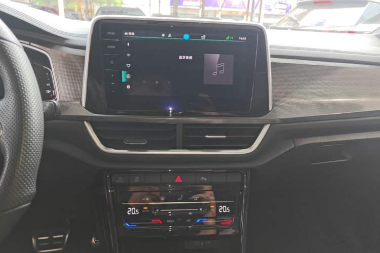 Used Volkswagen T-ROC 2023 300TSI DSG Two-Wheel-Drive Chen Guang Edition Audio And AC Panel