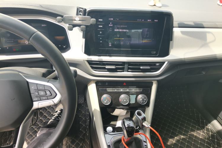 Used Volkswagen T-ROC 2023 280TSI DSG Two-Wheel Drive Time Edition Audio And AC Panel