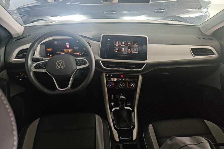 Used Volkswagen T-ROC 2023 280TSI DSG Two-Wheel Drive Time Edition Center Console