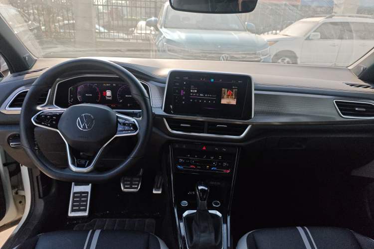 Used Volkswagen T-ROC 2023 300TSI DSG Two-Wheel Drive Starlight Edition Center Console